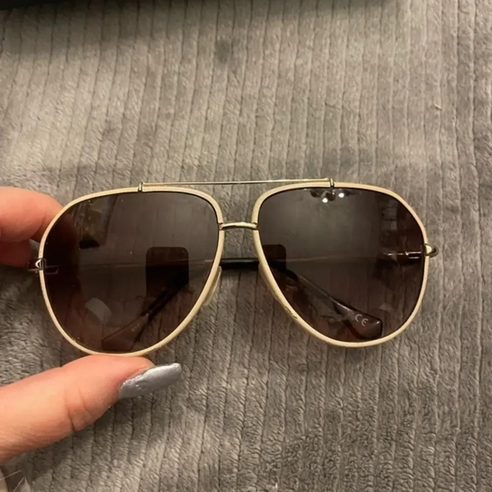 Balenciaga sunglasess‎